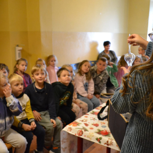 Zajęcia edukacyjne o tworzeniu bombek