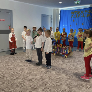 Przedstawienie teatralne pt. "Cyrk Bobas" 