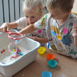 sensoryczne przygody malucha