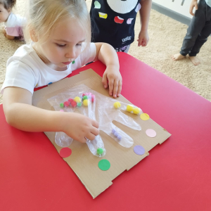 sensoryczne przygody malucha