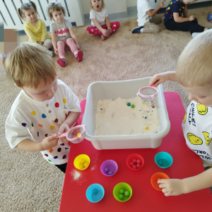 sensoryczne przygody malucha