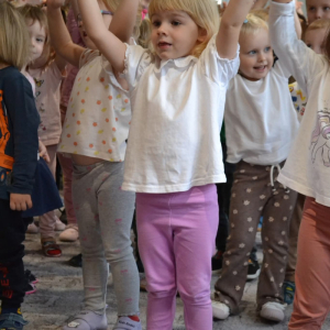 Przedstawienie teatralne pt. „Jak Kicia Rufiego mądrości uczyła” w wykonaniu aktorów teatru edukacyjnego Gabi Art.