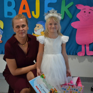 Wręczanie dyplomów i nagród za udział w konkursie.