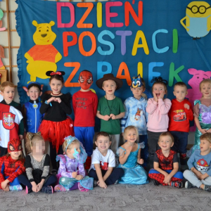 Zabawy z okazji Dnia Postaci z Bajek.