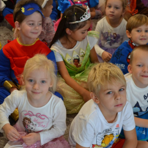 Zabawy z okazji Dnia Postaci z Bajek.