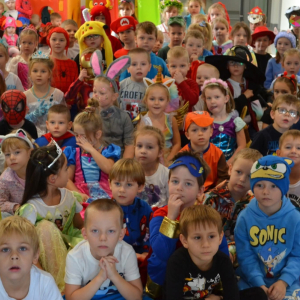 Zabawy z okazji Dnia Postaci z Bajek.