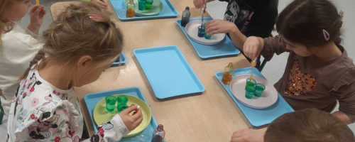 MAŁY NAUKOWIEC W NASZYM PRZEDSZKOLU !