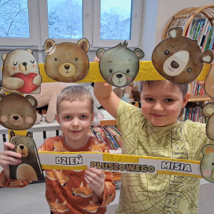 Zabawy z okazji Dnia Pluszowego Misia.