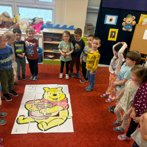 Zabawy z okazji Dnia Pluszowego Misia.