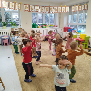 Zabawy z okazji Dnia Pluszowego Misia.