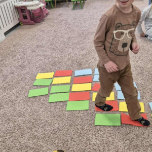 Zabawy z okazji Dnia Pluszowego Misia.