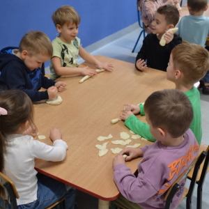 Zabawy z masą solną.