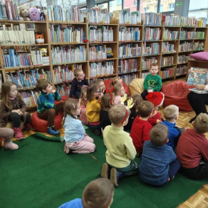 Warsztaty świąteczne w Filii nr 18 Miejskiej Biblioteki Publicznej w Dąbrowie Górniczej