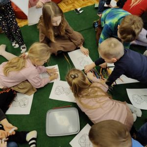 Warsztaty świąteczne w Filii nr 18 Miejskiej Biblioteki Publicznej w Dąbrowie Górniczej