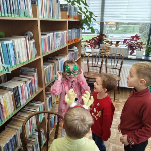 Warsztaty świąteczne w Filii nr 18 Miejskiej Biblioteki Publicznej w Dąbrowie Górniczej