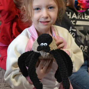 Nasze przedszkolaki uczestniczyły w prelekcji prowadzonej przez pracownika Powiatowej Stacji Sanitarno-Epidemiologicznej w Dąbrowie Górniczej.