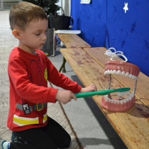 Nasze przedszkolaki uczestniczyły w prelekcji prowadzonej przez pracownika Powiatowej Stacji Sanitarno-Epidemiologicznej w Dąbrowie Górniczej.