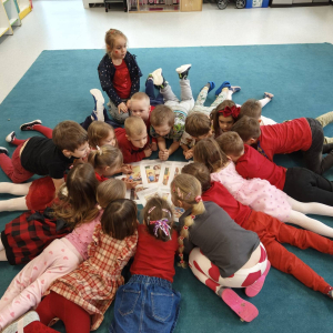 Zabawy walentynkowe w naszym przedszkolu.