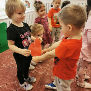 Zabawy walentynkowe w naszym przedszkolu.