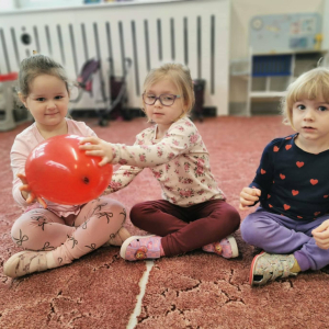 Zabawy walentynkowe w naszym przedszkolu.