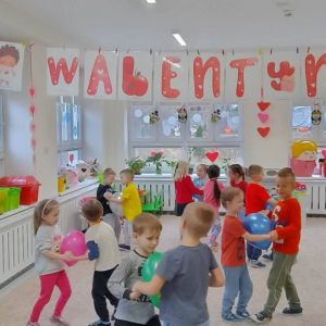 Zabawy walentynkowe w naszym przedszkolu.