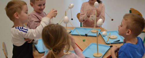 Logosfera - warsztaty pt. „Równowaga w akcji - fizyka na wesoło”.