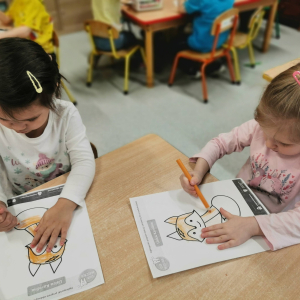 "Zdrowo jemy z Lisicą Karoliną" - zajęcia w ramach Ogólnopolskiego programu edukacji zdrowotnej Klub Mleczaka. 