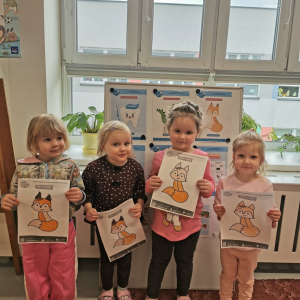 "Zdrowo jemy z Lisicą Karoliną" - zajęcia w ramach Ogólnopolskiego programu edukacji zdrowotnej Klub Mleczaka. 