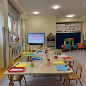 Kornel wziął udział w II edycji Miejskiego Konkursu Matematycznego dla Przedszkolaków „Dąbrowski Pociąg Matematyczny” zdobywając I miejsce.