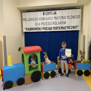 Kornel wziął udział w II edycji Miejskiego Konkursu Matematycznego dla Przedszkolaków „Dąbrowski Pociąg Matematyczny” zdobywając I miejsce.