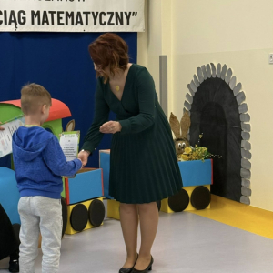 Kornel wziął udział w II edycji Miejskiego Konkursu Matematycznego dla Przedszkolaków „Dąbrowski Pociąg Matematyczny” zdobywając I miejsce. 