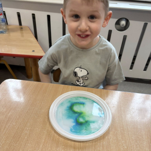 Matematyczne eksperymenty to piąte zadanie wykonane przez dzieci z grupy Słoneczka w ramach Ogólnopolskiego Projektu Edukacyjnego „Kreatywna Matematyka”. 