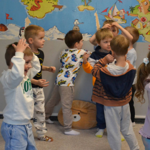 Dzieci z grupy Muchomorki odwiedziły British School w Dąbrowie Górniczej.