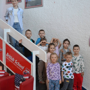 Dzieci z grupy Muchomorki odwiedziły British School w Dąbrowie Górniczej.