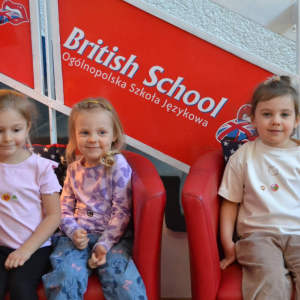 Dzieci z grupy Muchomorki odwiedziły British School w Dąbrowie Górniczej.