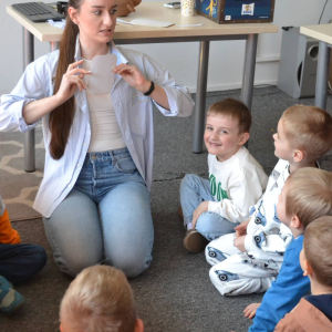 Dzieci z grupy Muchomorki odwiedziły British School w Dąbrowie Górniczej.