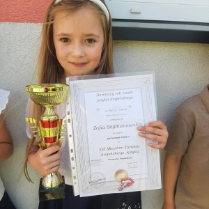 Konkurs z języka angielskiego- nagroda dla Zosi Sz.