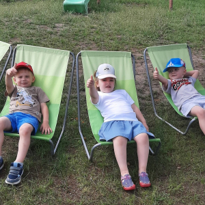 Wycieczka przedszkolaków do alpakarni Monalpi.