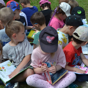 Nasze przedszkolaki wzięły udział w międzynarodowej akcji „Czytanie na Polanie”.