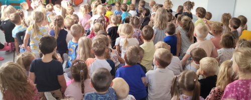 Teatrzyk " W lesie i na polanie"